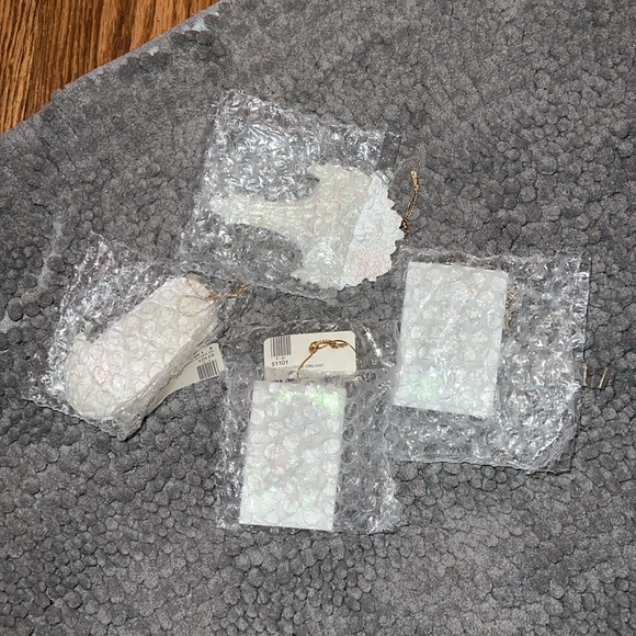 Vintage White Ornate Cherub Angel Pink Shimmer Gold String Set of Ornaments (4) - Picture 12 of 14